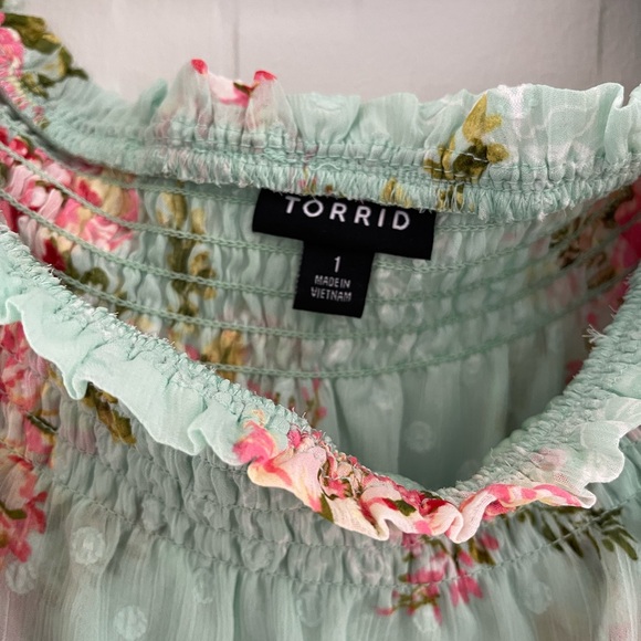 TORRID Swiss Dot Off-Shoulder Top - Size 1 - Picture 3 of 3